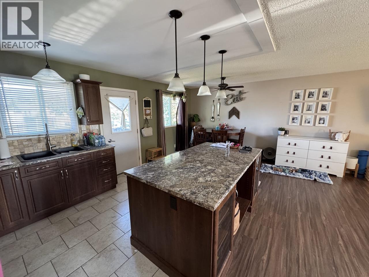 8911 91 Street, Fort St. John, British Columbia  V1J 4T4 - Photo 11 - R3039525