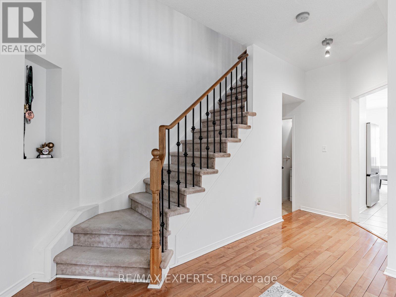 63 Rainbow Valley Crescent, Markham, Ontario  L6E 1M2 - Photo 8 - N12358293