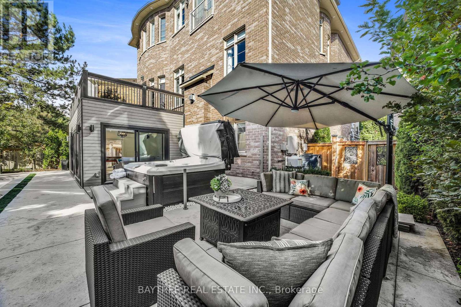 16 Hickory Ridge Court, Brampton (Credit Valley), Ontario  L6Y 3A7 - Photo 43 - W12358288
