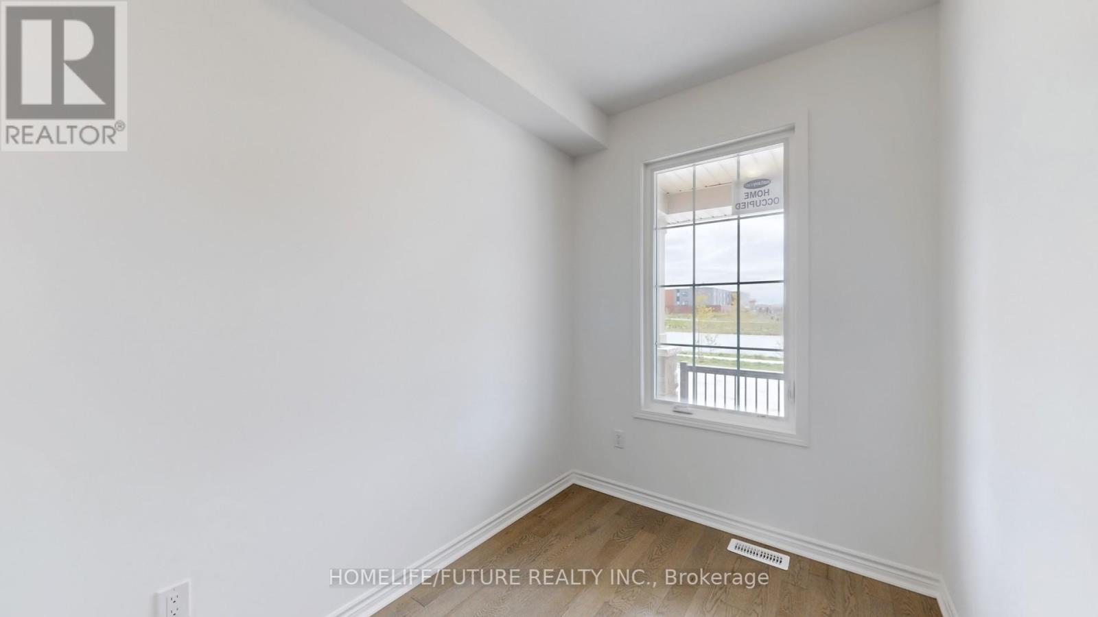 338 Marigold Court, Milton, Ontario  L9E 2B9 - Photo 16 - W12358303
