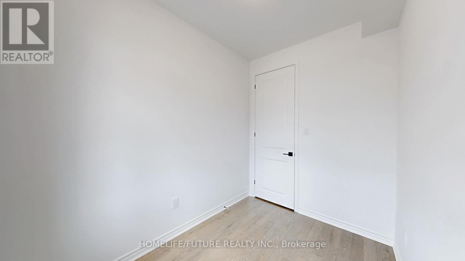 338 Marigold Court, Milton, Ontario  L9E 2B9 - Photo 17 - W12358303