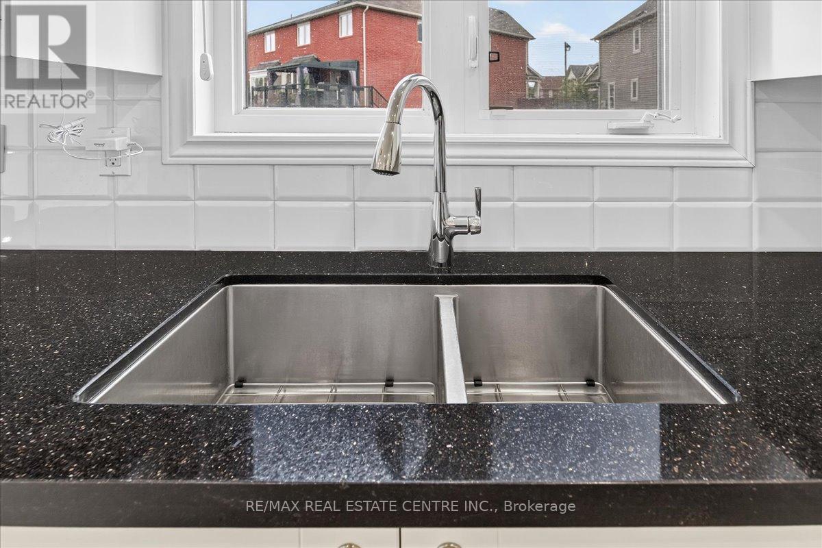 980 Clark Boulevard, Milton, Ontario  L9T 6P6 - Photo 11 - W12358309