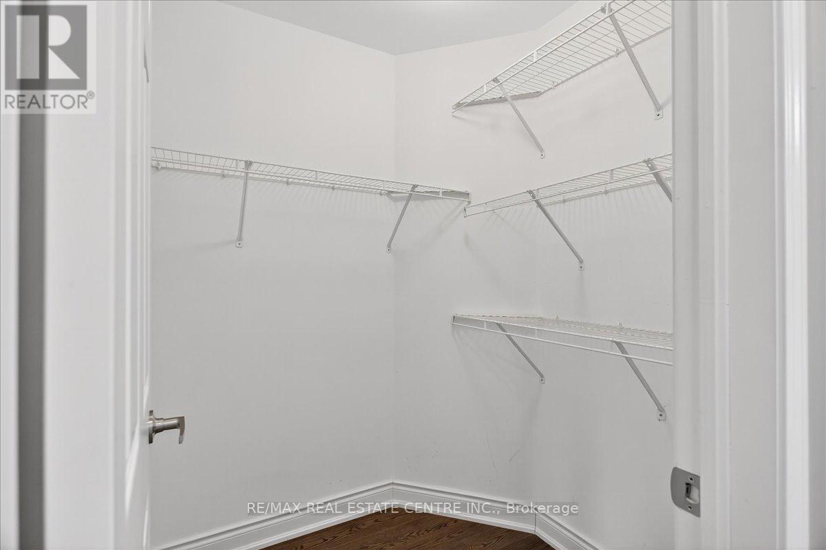 980 Clark Boulevard, Milton, Ontario  L9T 6P6 - Photo 21 - W12358309