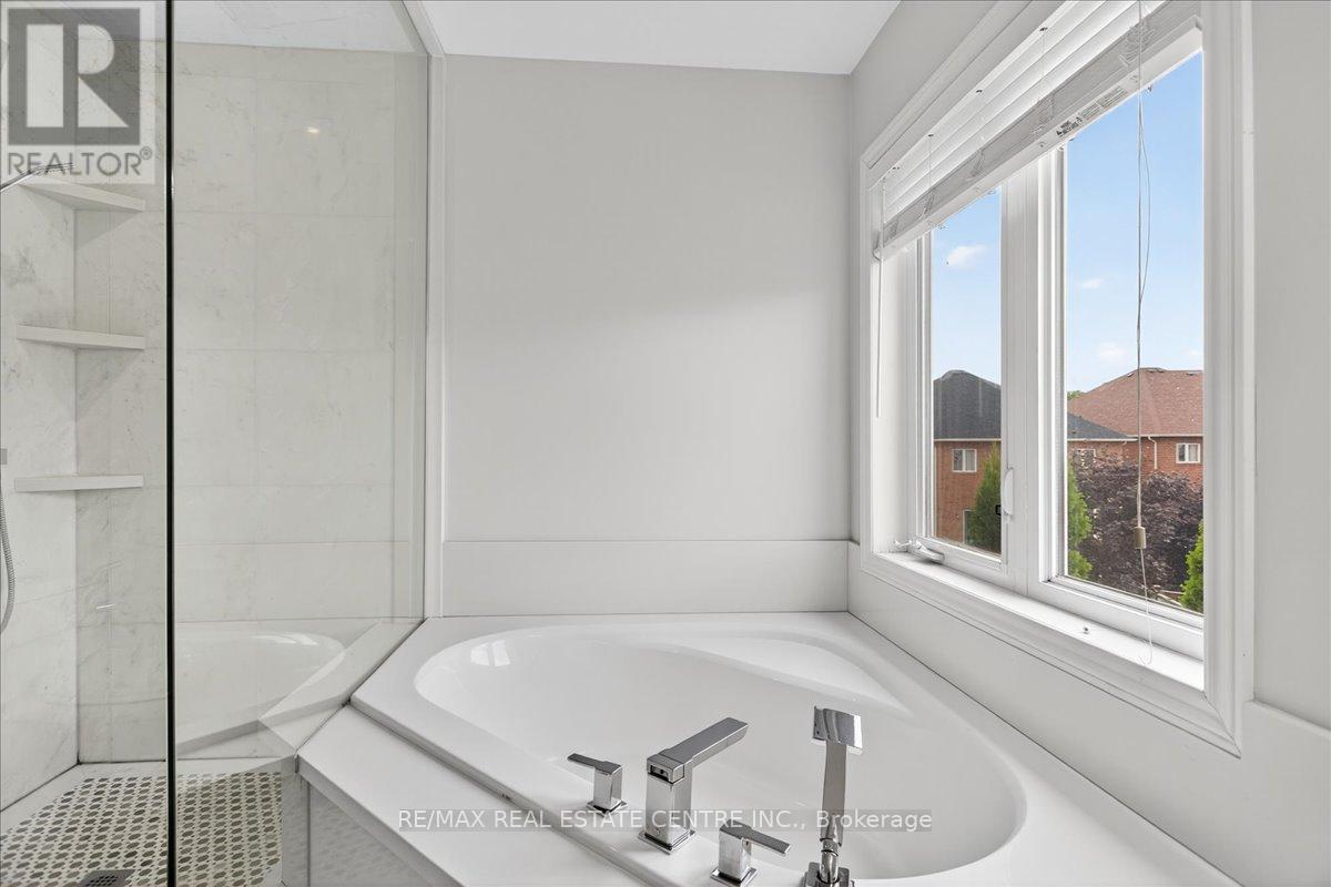980 Clark Boulevard, Milton, Ontario  L9T 6P6 - Photo 24 - W12358309