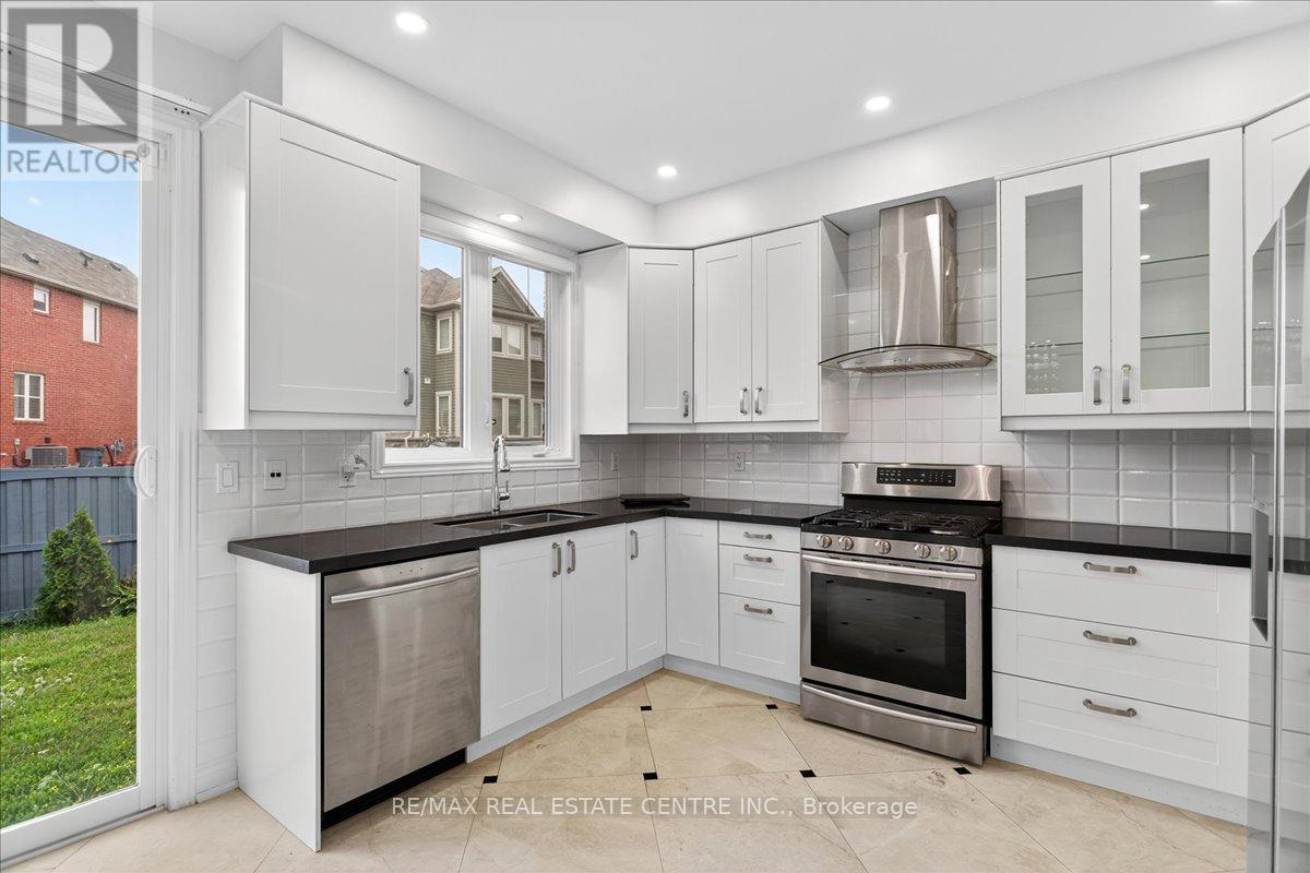 980 Clark Boulevard, Milton, Ontario  L9T 6P6 - Photo 9 - W12358309