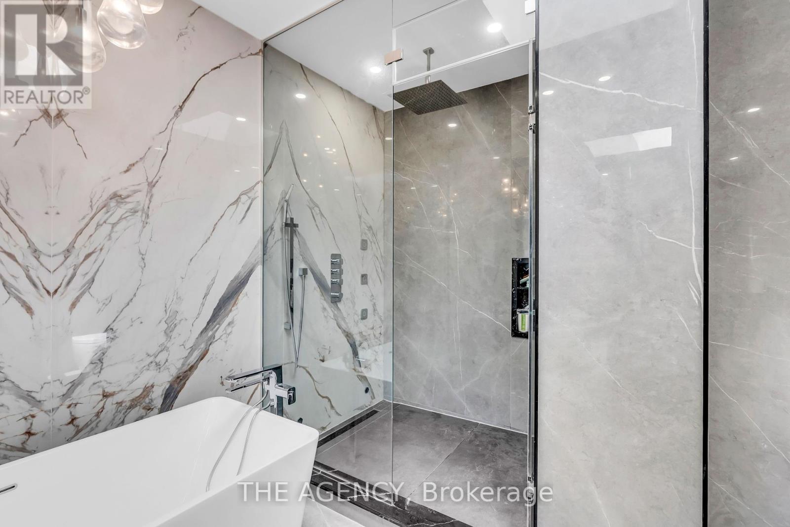9 Earl Street, Mississauga, Ontario  L5M 1N6 - Photo 29 - W12358317