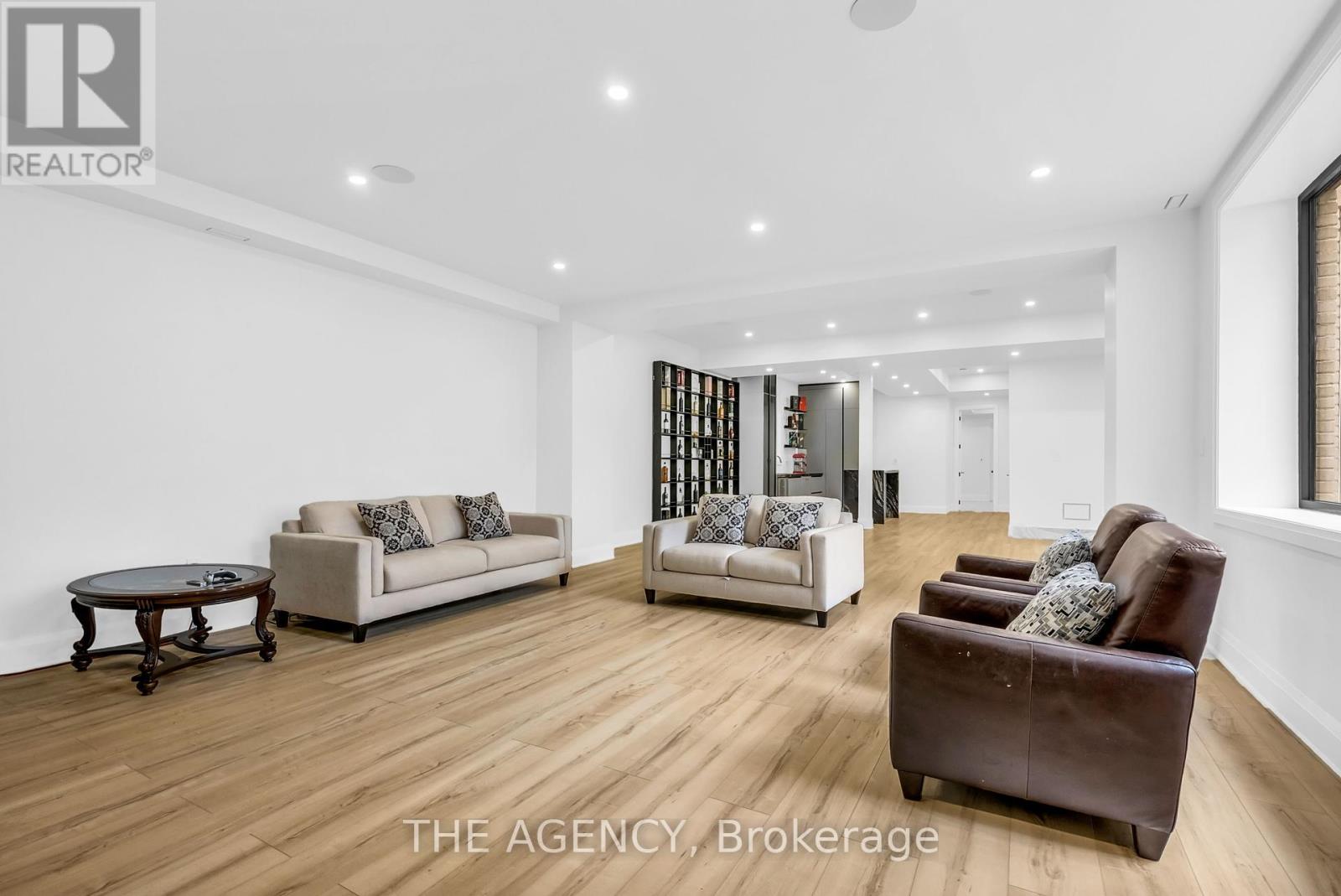 9 Earl Street, Mississauga, Ontario  L5M 1N6 - Photo 39 - W12358317