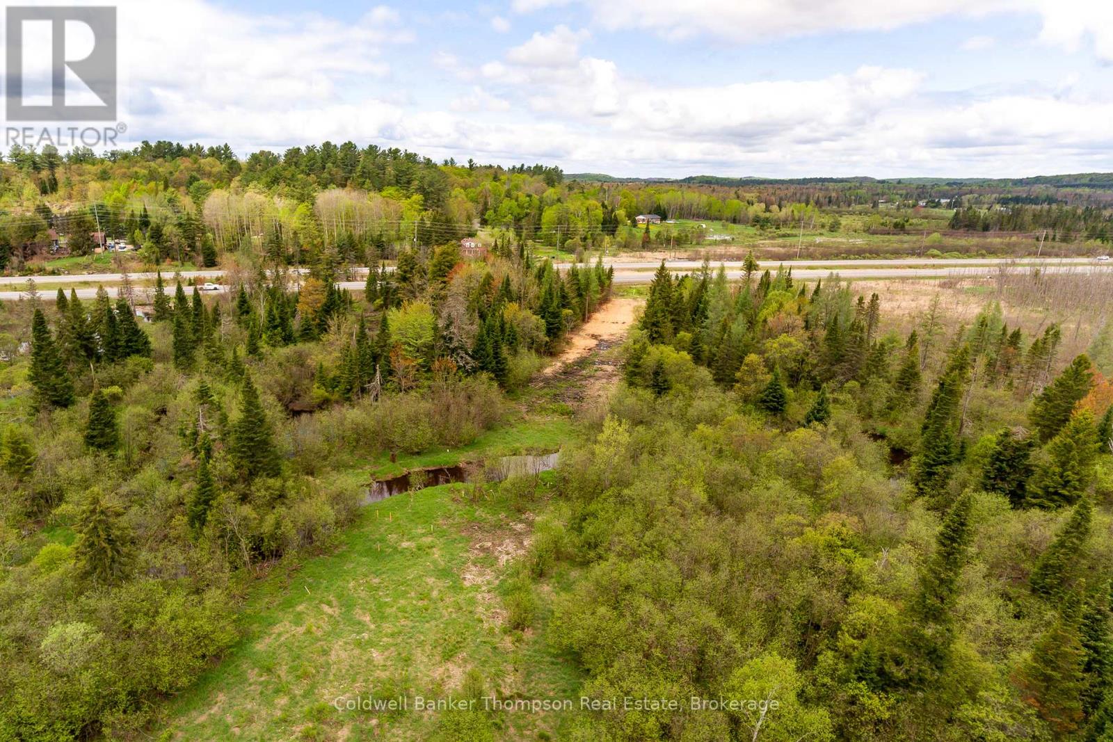 30 Rowanwood Road, Huntsville, Ontario  P0B 1M0 - Photo 20 - X12358341