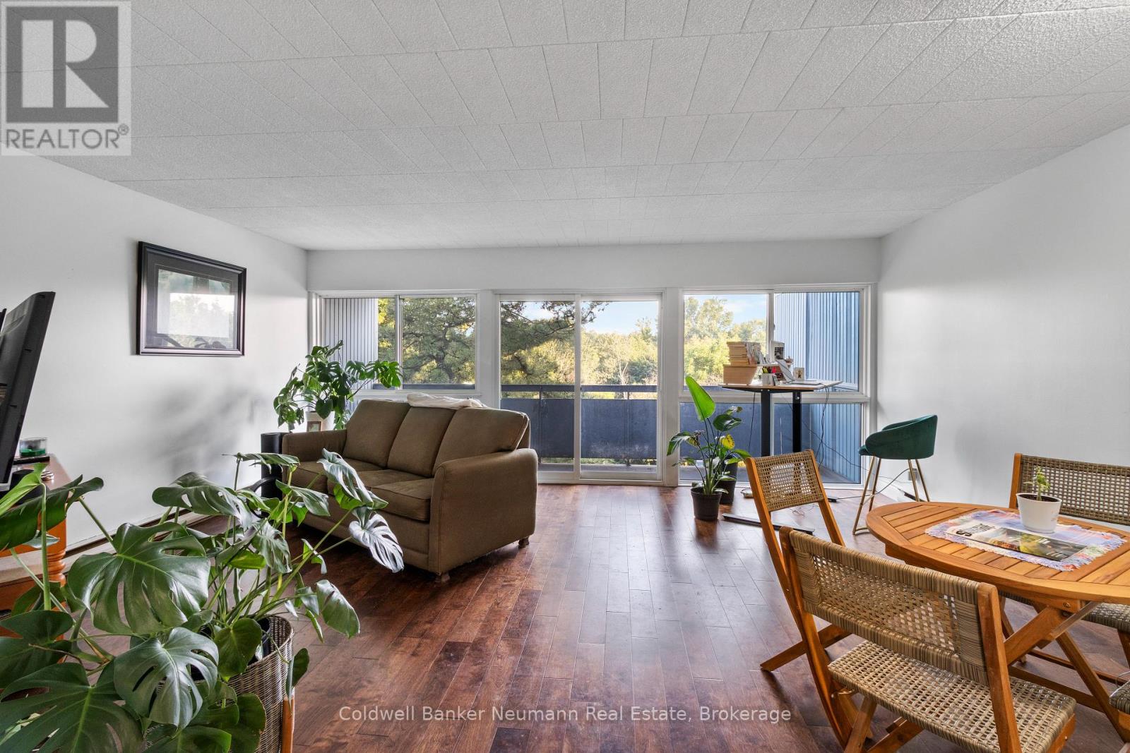 301 - 105 Conroy Crescent, Guelph (Dovercliffe Park/old University), Ontario  N1G 2V5 - Photo 7 - X12358346