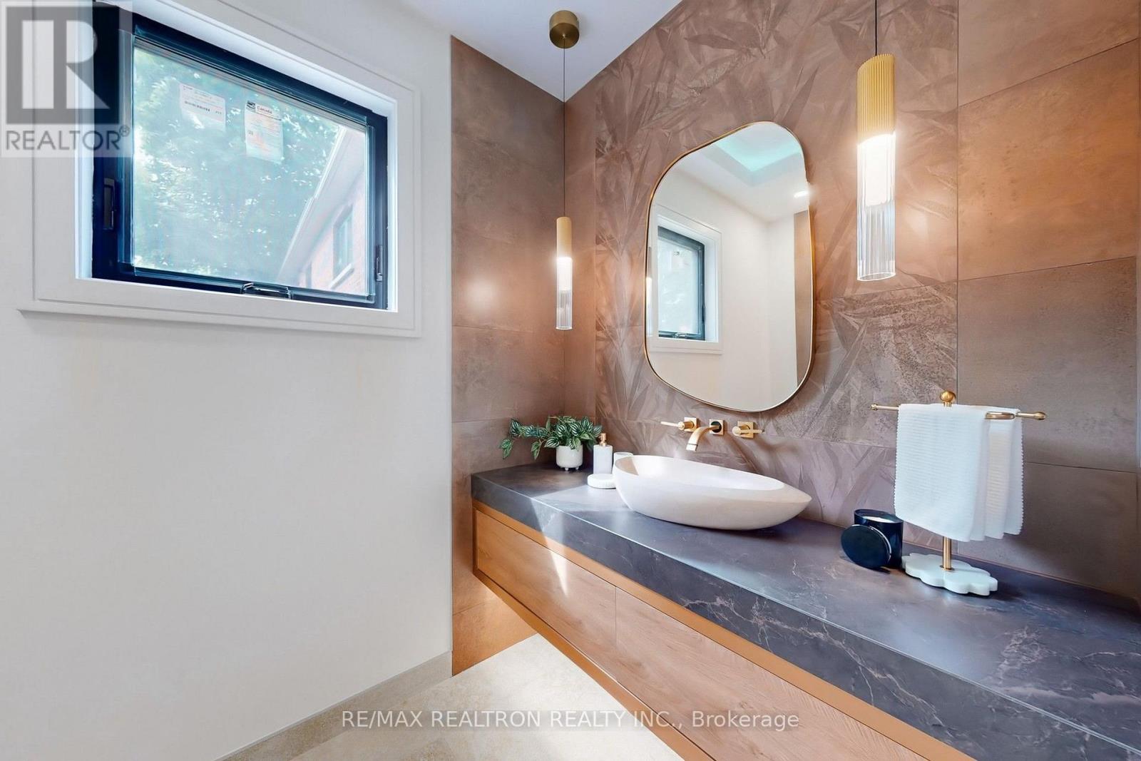 103 Bevdale Road, Toronto, Ontario  M2R 1L8 - Photo 10 - C12358336
