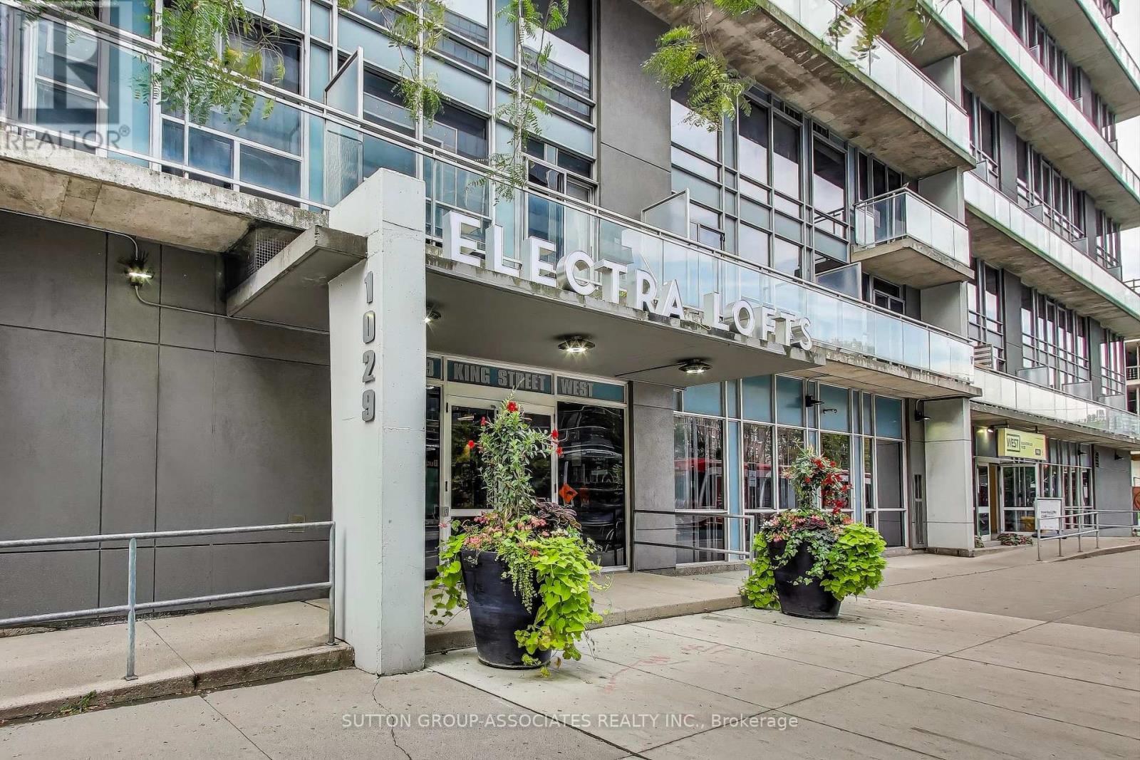 213 - 1029 King Street W, Toronto (Niagara), Ontario  M6K 3M9 - Photo 1 - C12358348