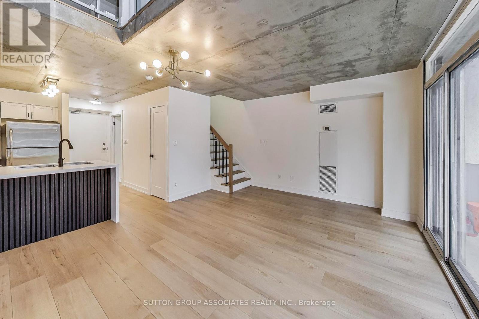 213 - 1029 King Street W, Toronto (Niagara), Ontario  M6K 3M9 - Photo 3 - C12358348