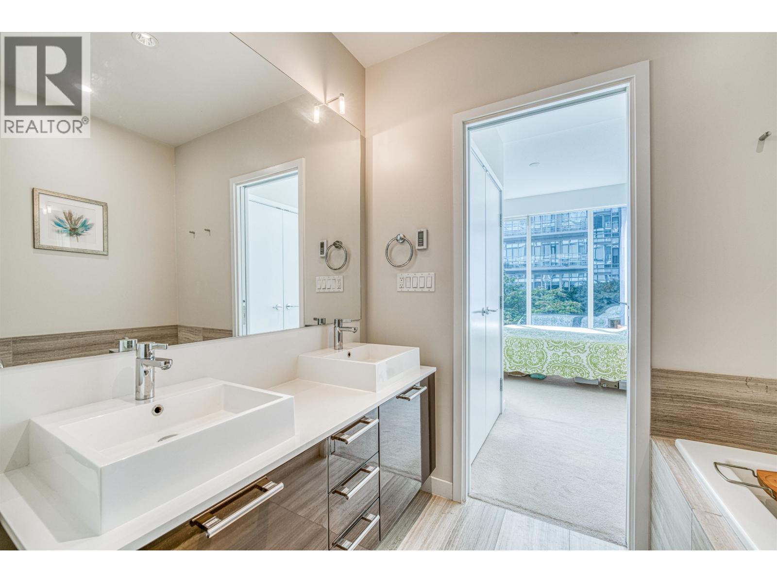 308 5199 Brighouse Way, Richmond, British Columbia  V7C 0A7 - Photo 13 - R3038197