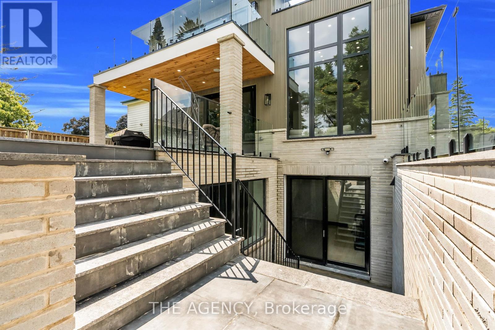 9 Earl Street, Mississauga, Ontario  L5M 1N6 - Photo 48 - W12358317