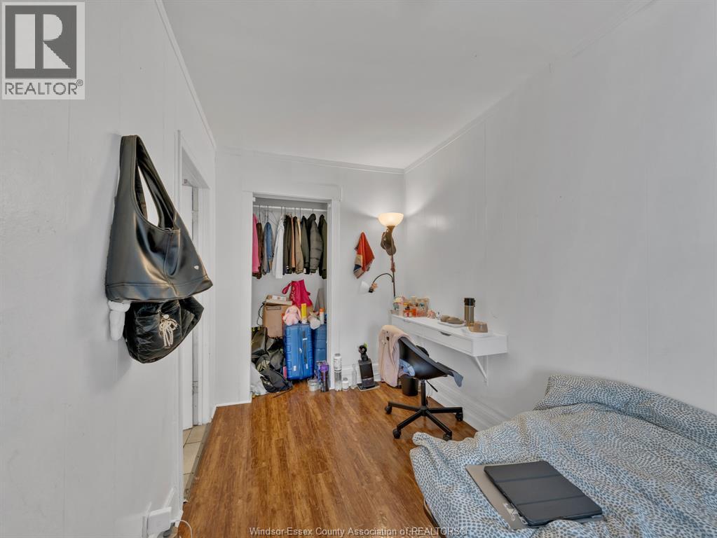 417 Bridge, Windsor, Ontario  N9B 2M3 - Photo 11 - 25021291