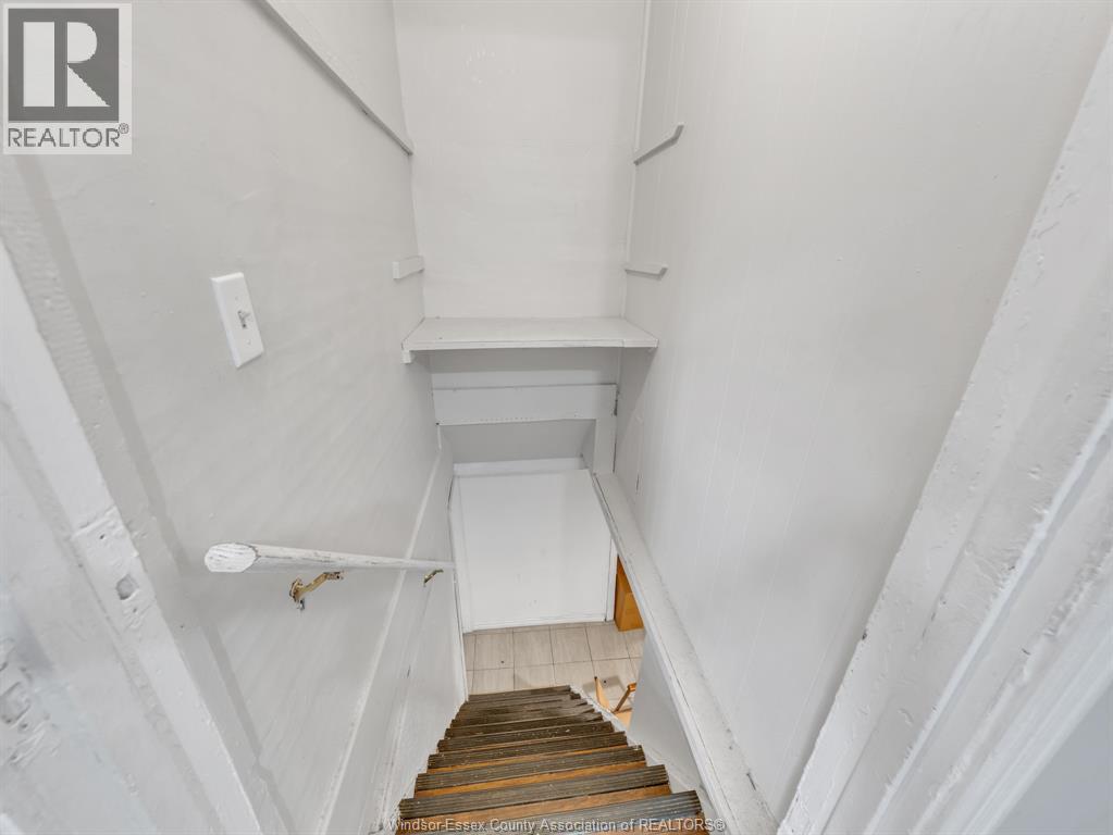 417 Bridge, Windsor, Ontario  N9B 2M3 - Photo 12 - 25021291