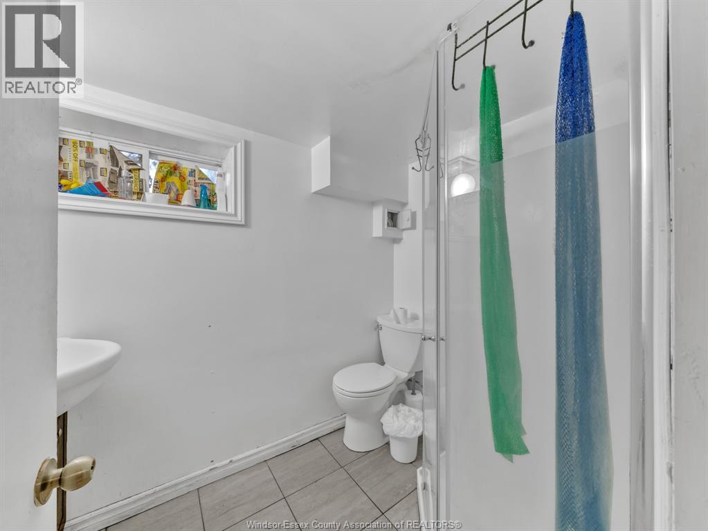 417 Bridge, Windsor, Ontario  N9B 2M3 - Photo 17 - 25021291