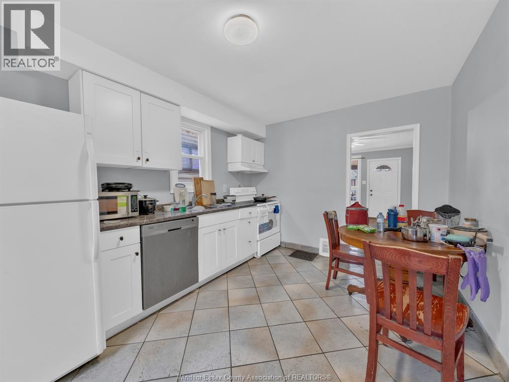 417 Bridge, Windsor, Ontario  N9B 2M3 - Photo 6 - 25021291