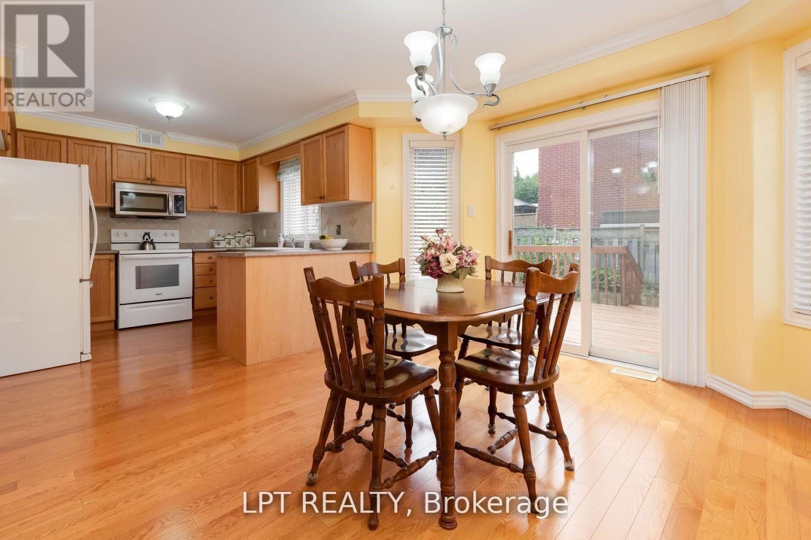 25 Dunnett Drive, Barrie, Ontario  L4N 0J7 - Photo 11 - S12358337