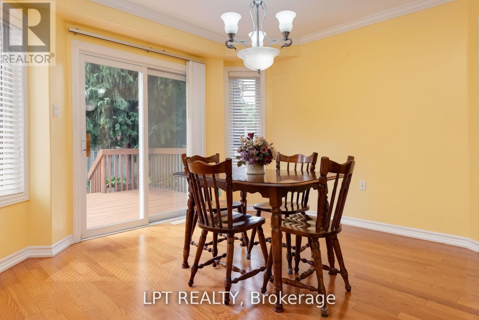 25 Dunnett Drive, Barrie, Ontario  L4N 0J7 - Photo 12 - S12358337