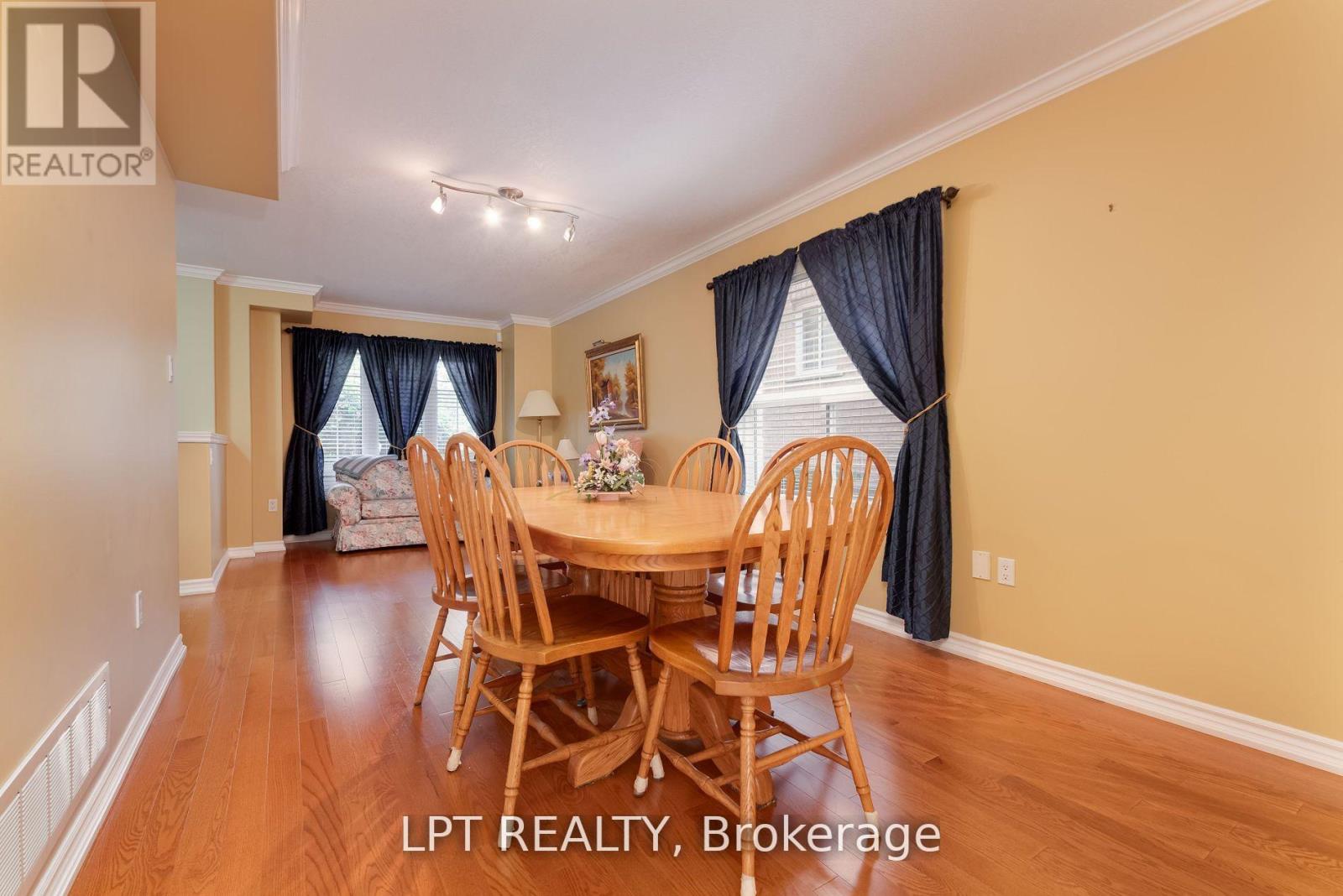 25 Dunnett Drive, Barrie, Ontario  L4N 0J7 - Photo 15 - S12358337