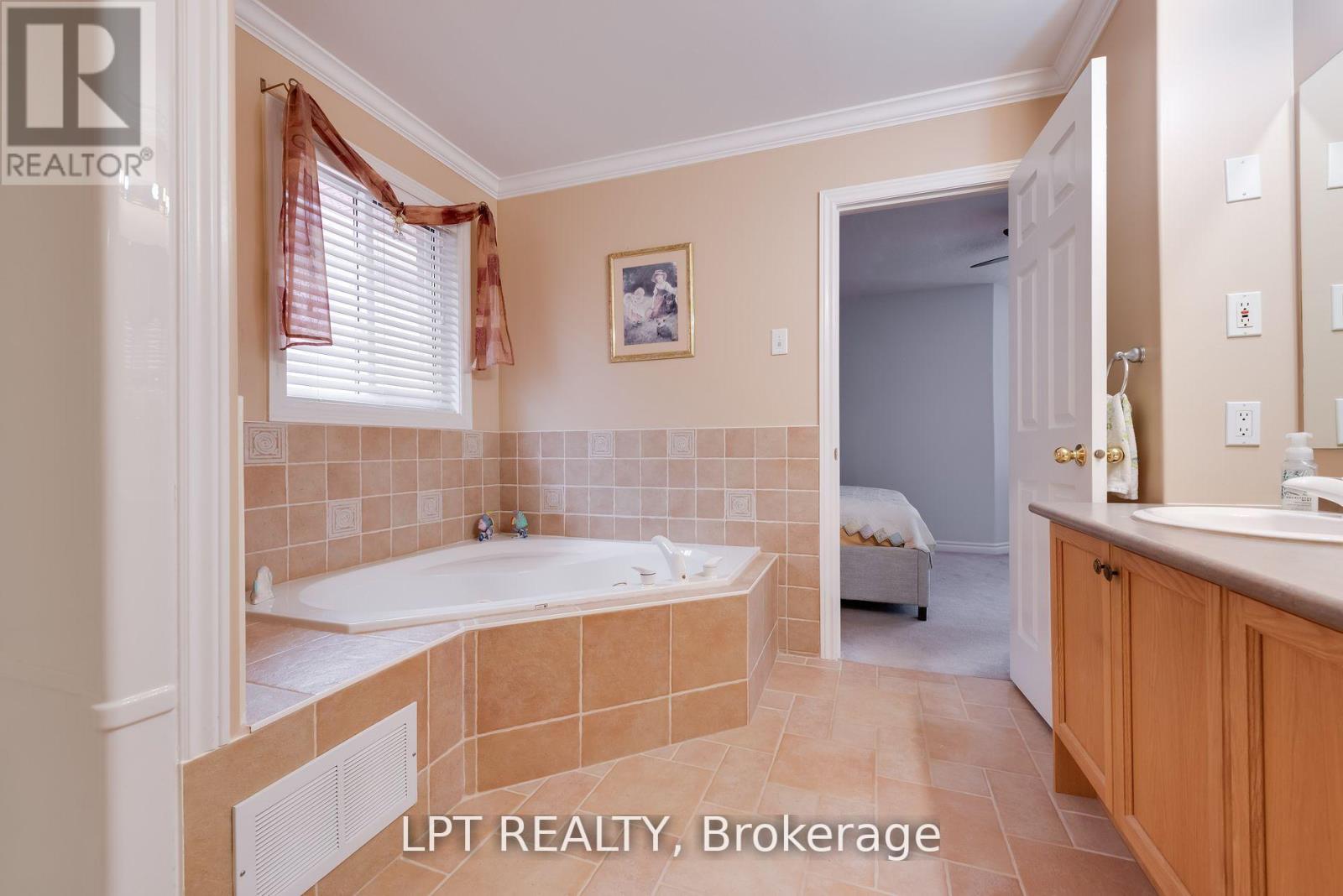 25 Dunnett Drive, Barrie, Ontario  L4N 0J7 - Photo 26 - S12358337