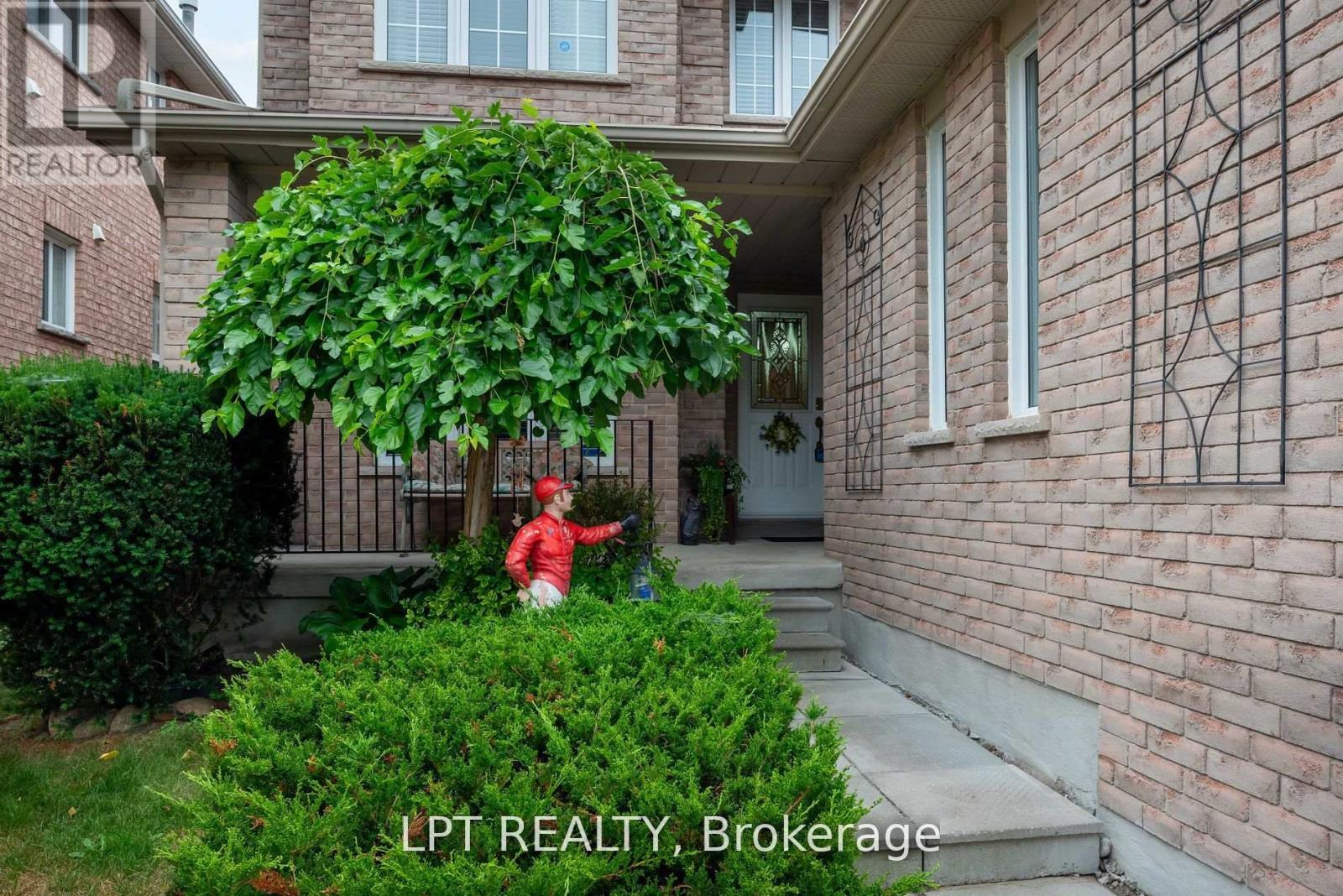 25 Dunnett Drive, Barrie, Ontario  L4N 0J7 - Photo 3 - S12358337