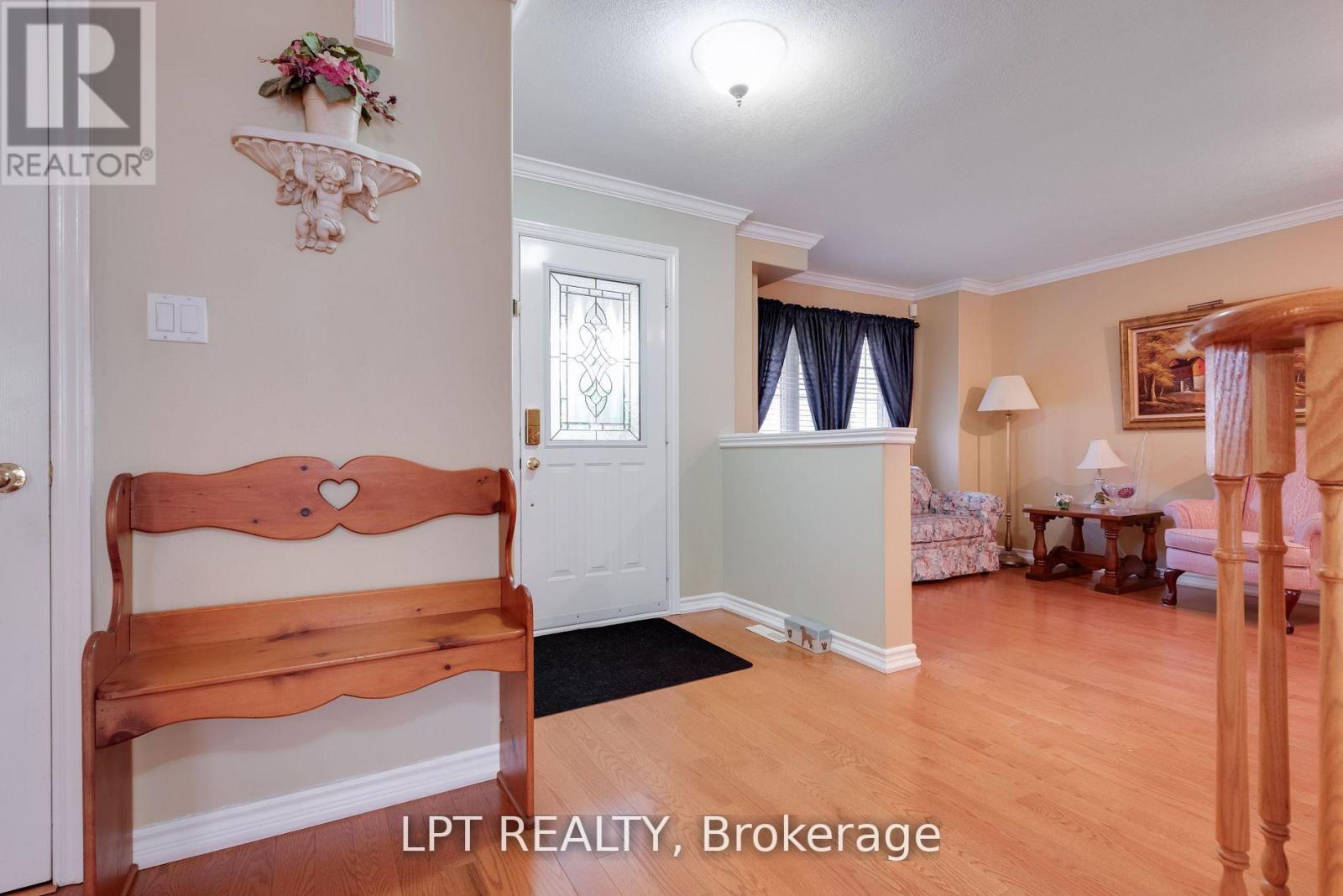 25 Dunnett Drive, Barrie, Ontario  L4N 0J7 - Photo 5 - S12358337