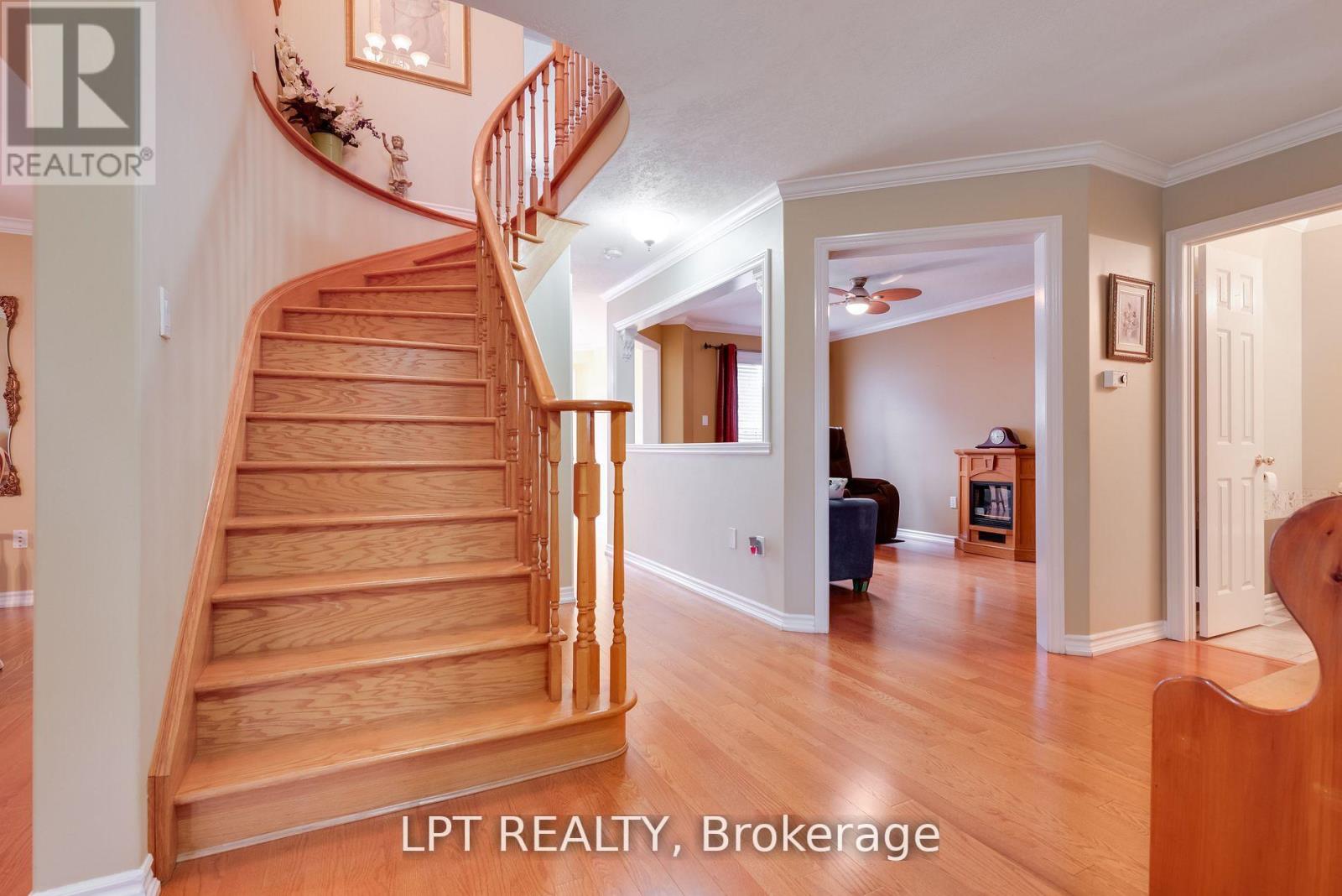 25 Dunnett Drive, Barrie, Ontario  L4N 0J7 - Photo 6 - S12358337