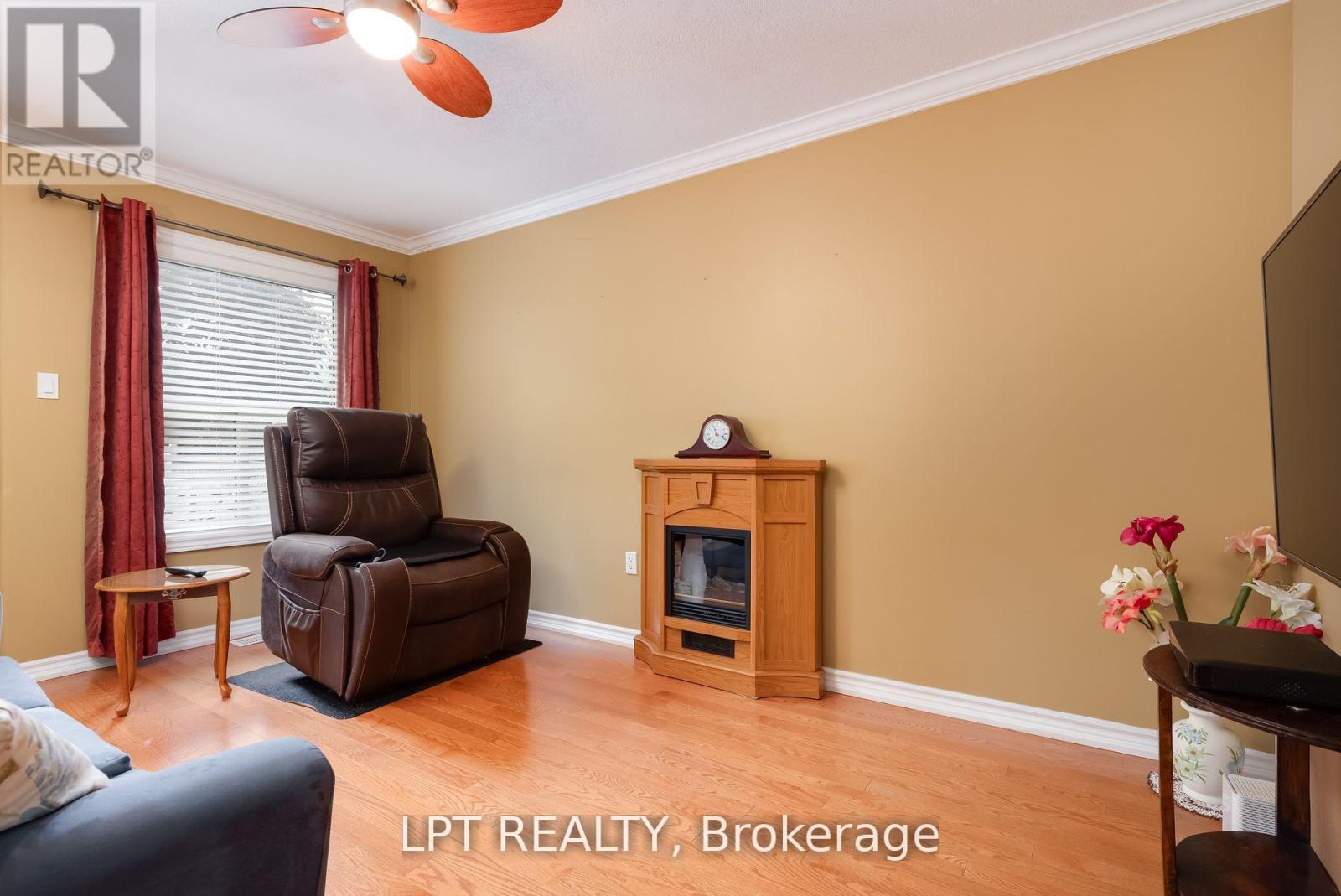 25 Dunnett Drive, Barrie, Ontario  L4N 0J7 - Photo 8 - S12358337