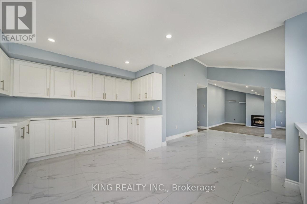Property at 7768 CASTLEDERG image 4