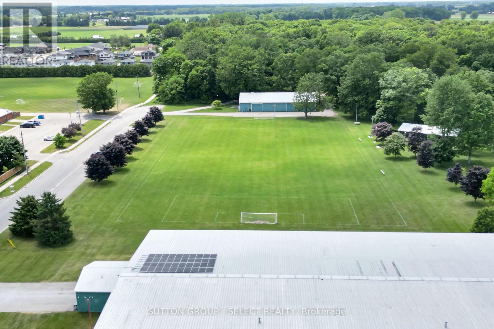 2617 Queen Street, Strathroy-Caradoc (Mount Brydges), Ontario  N0L 1W0 - Photo 44 - X12358364