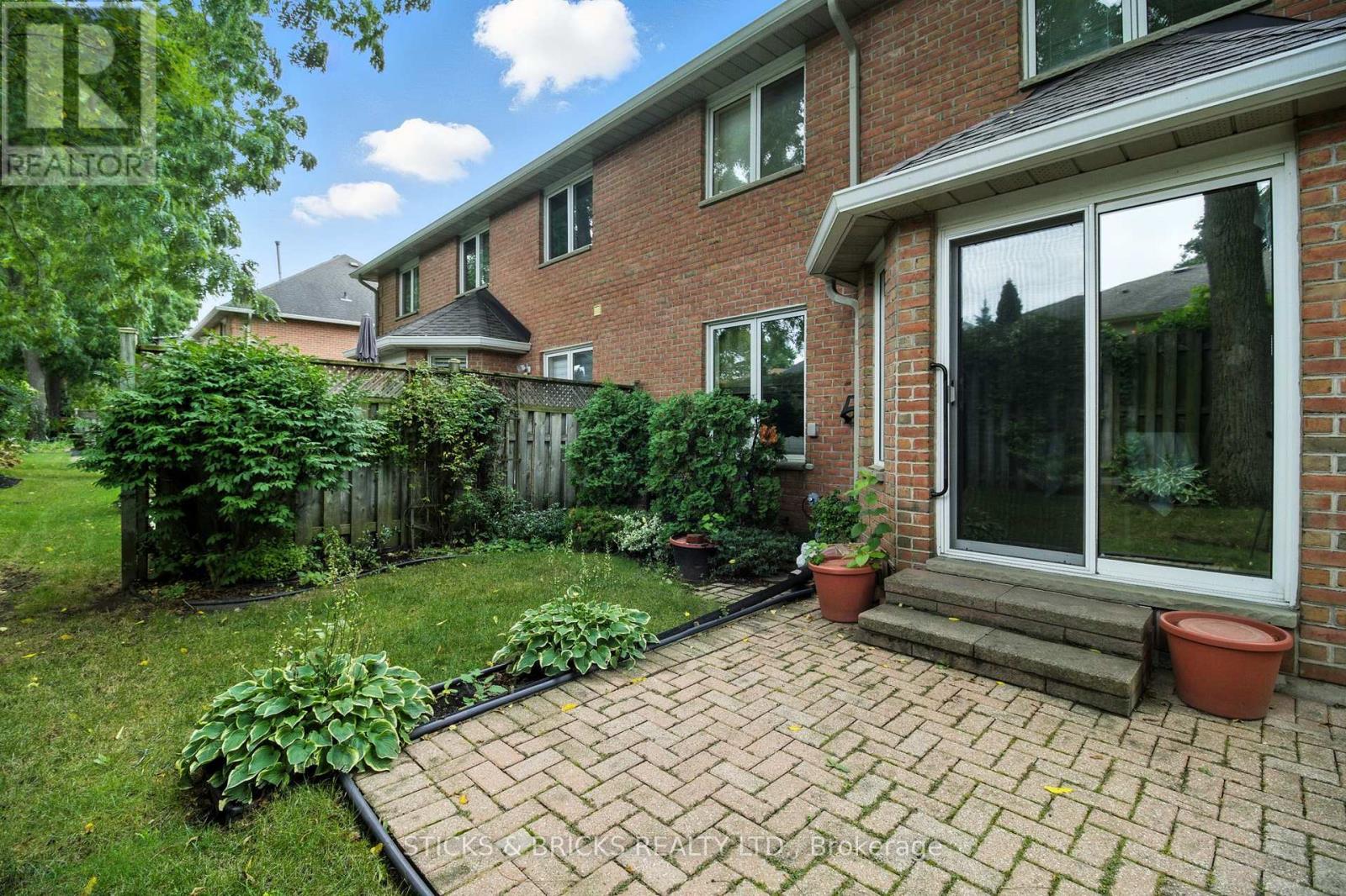16 - 4667 Portage Road W, Niagara Falls, Ontario  L2E 6A9 - Photo 3 - X12272763