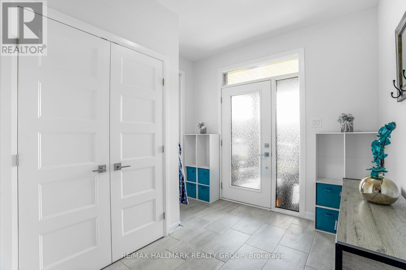 364 Sterling Avenue, Clarence-Rockland, Ontario  K4K 0L4 - Photo 4 - X12358378