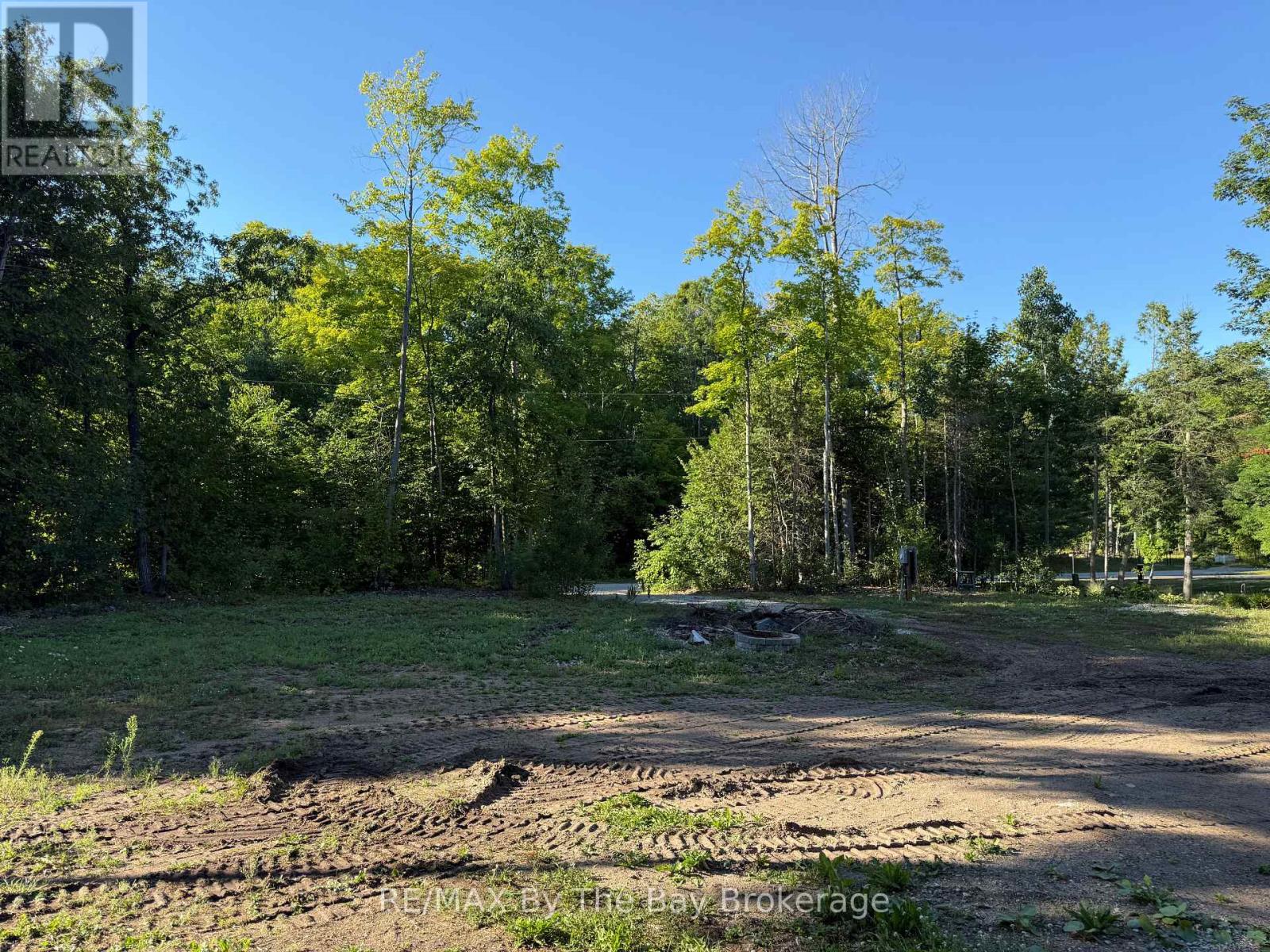 909 17 Concession, Tiny, Ontario  L0L 2J0 - Photo 10 - S12358366