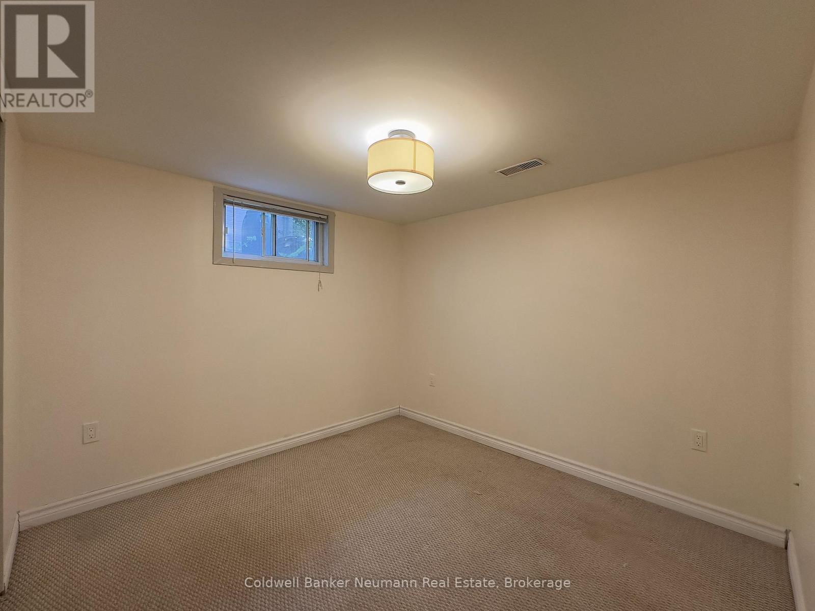 Lower - 17 Ottawa Crescent, Guelph, Ontario  N1E 2A4 - Photo 11 - X12358381