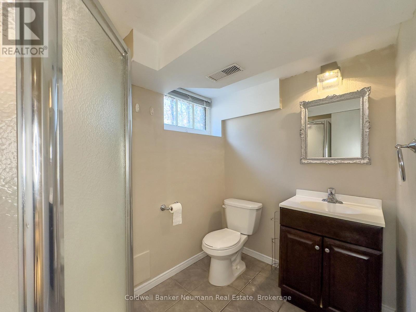 Lower - 17 Ottawa Crescent, Guelph, Ontario  N1E 2A4 - Photo 13 - X12358381
