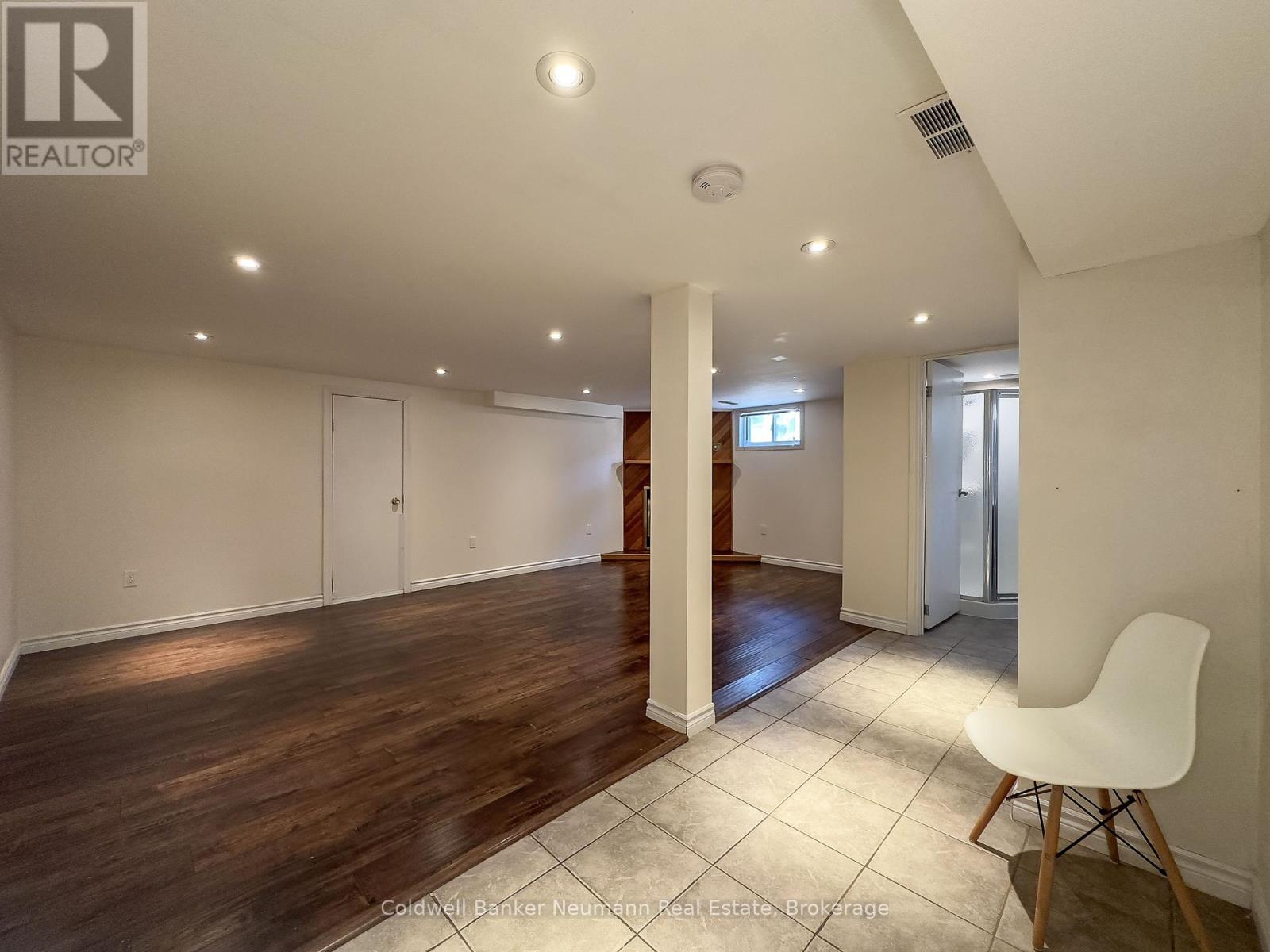 Lower - 17 Ottawa Crescent, Guelph, Ontario  N1E 2A4 - Photo 7 - X12358381