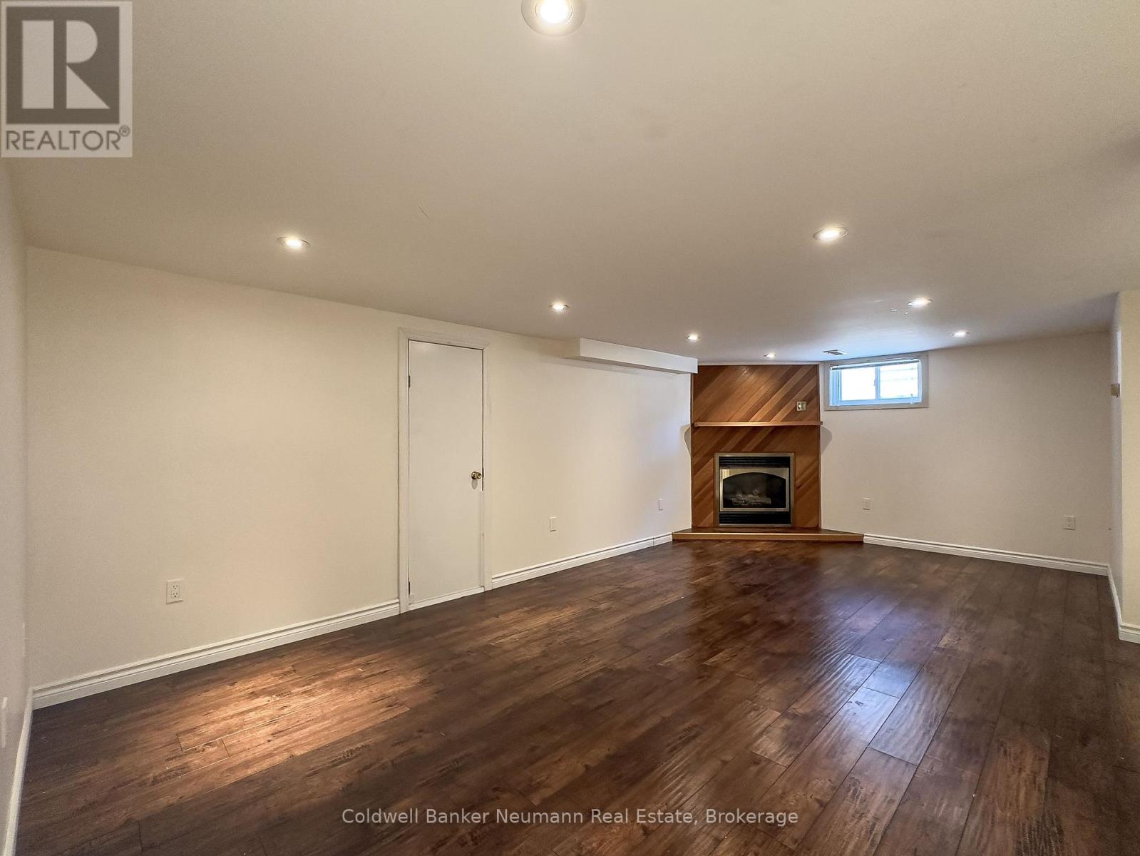 Lower - 17 Ottawa Crescent, Guelph, Ontario  N1E 2A4 - Photo 8 - X12358381