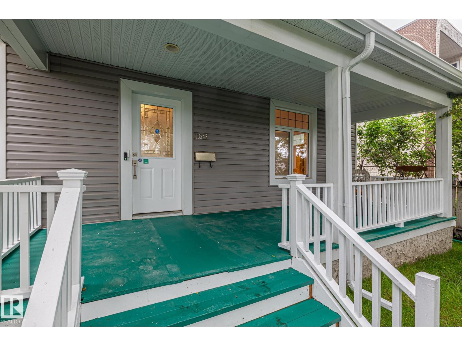 Property at 11843 96 ST NW image 4