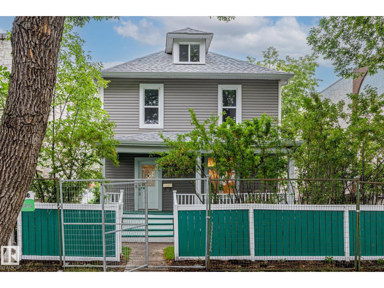 Property at 11843 96 ST NW image 2