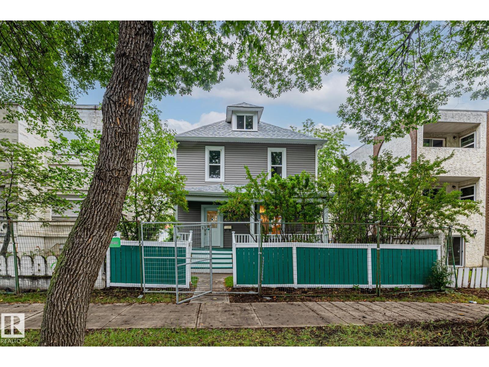 Property at 11843 96 ST NW image 1