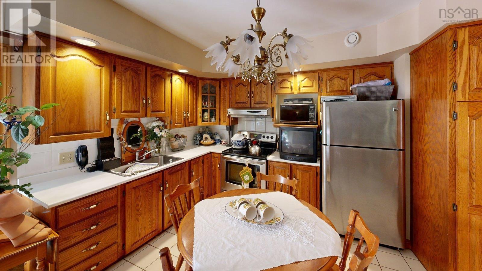 71 Riverview Crescent, Bedford, Nova Scotia  B4A 2X5 - Photo 8 - 202521325