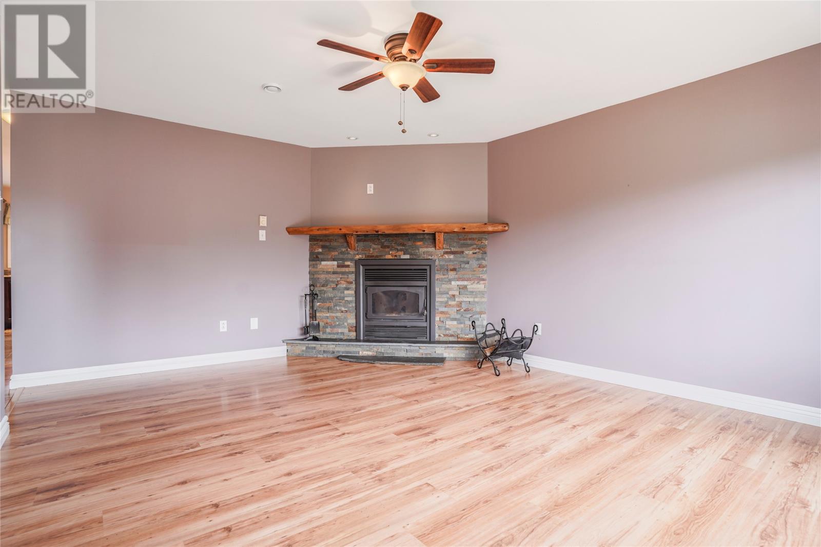 Property at 7 Leisure Lane image 4