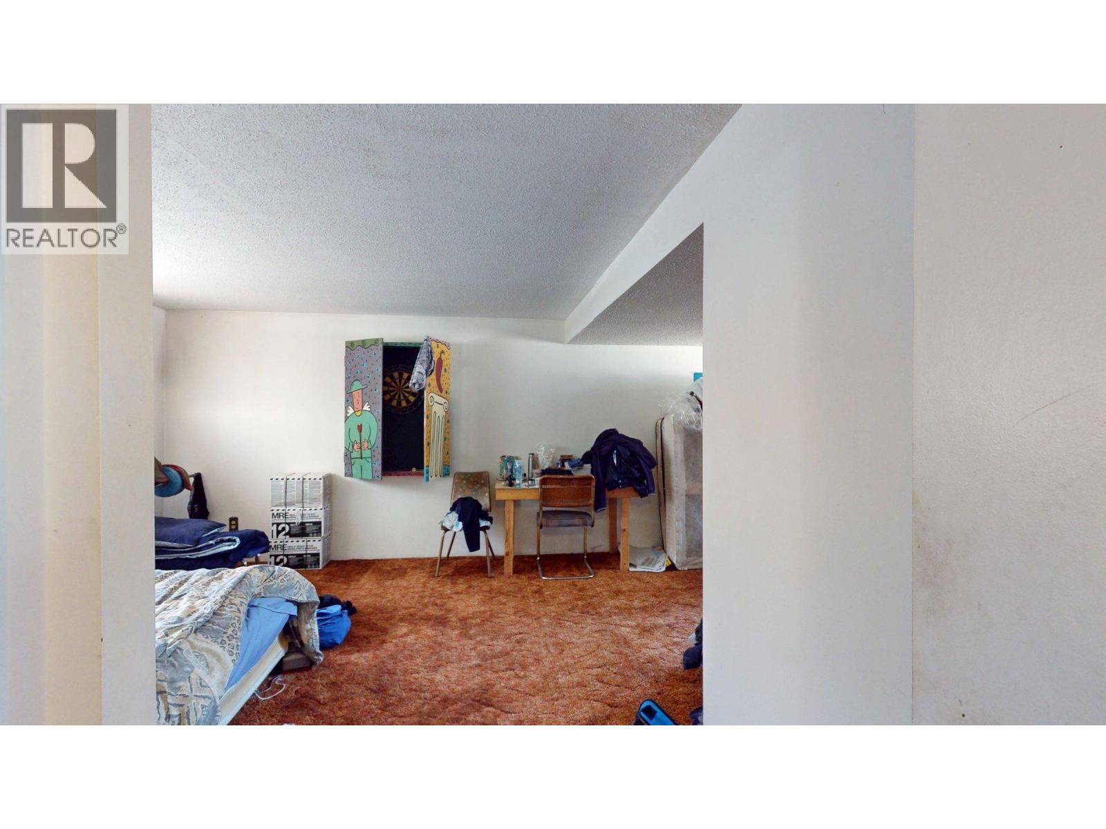 2016 Alder Street, Elkford, British Columbia  V0B 1H0 - Photo 22 - 10358055