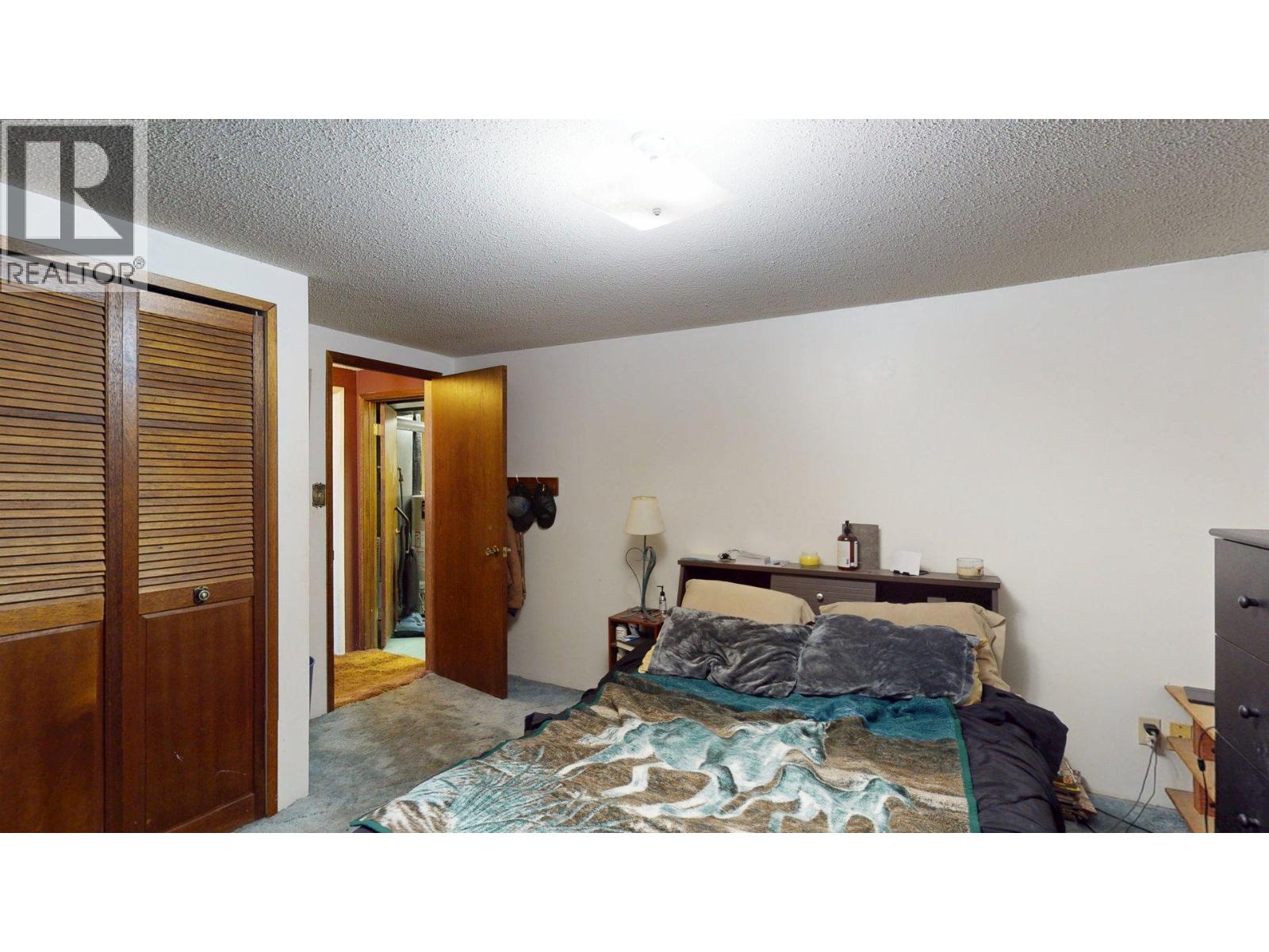 2016 Alder Street, Elkford, British Columbia  V0B 1H0 - Photo 25 - 10358055