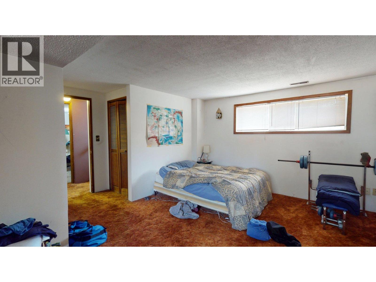2016 Alder Street, Elkford, British Columbia  V0B 1H0 - Photo 21 - 10358055