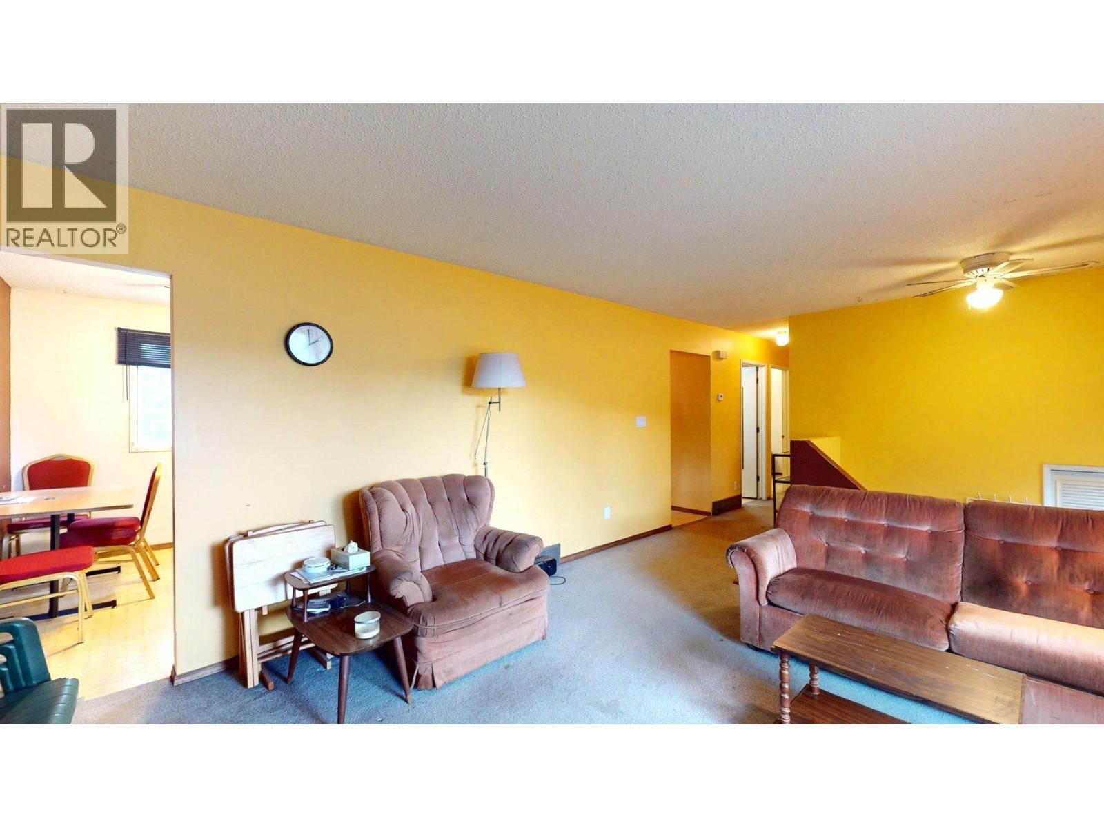 2016 Alder Street, Elkford, British Columbia  V0B 1H0 - Photo 7 - 10358055