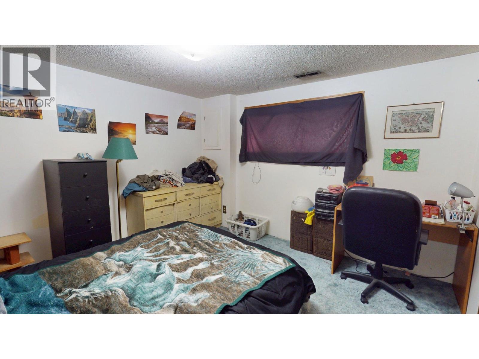 2016 Alder Street, Elkford, British Columbia  V0B 1H0 - Photo 24 - 10358055