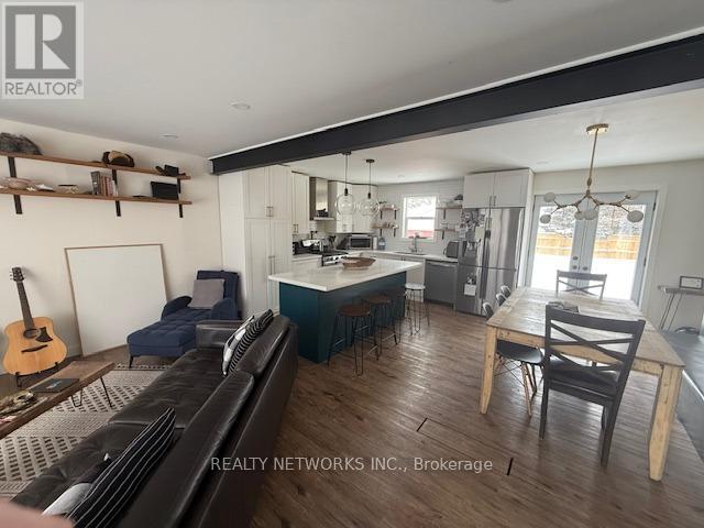 Property at 604 CEDAR STREET N image 4